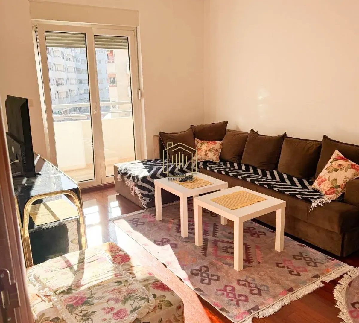 Izdavanje, jednosoban stan, 40m², Stari Aerodrom, Podgorica