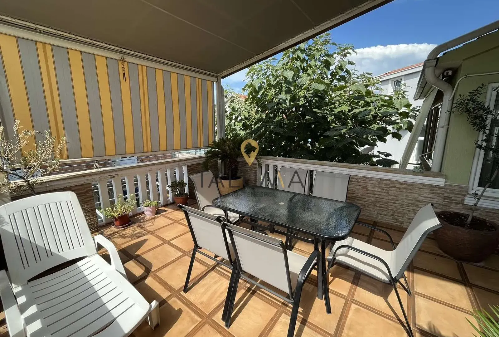 Prodaja, kuća, 447m², Kalimanj, Tivat