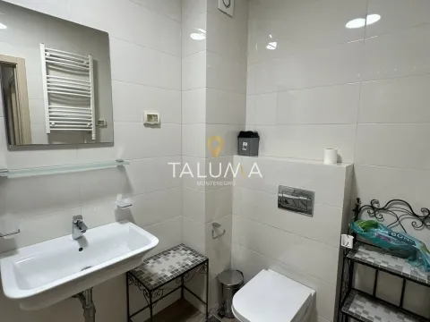 Rent, two bedroom apartment, 71m², City Kvart, Podgorica - image 12