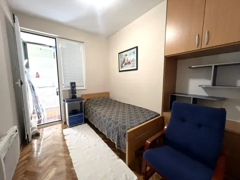 Rent, three bedroom apartment, 90m², Blok 6, Podgorica - image 8
