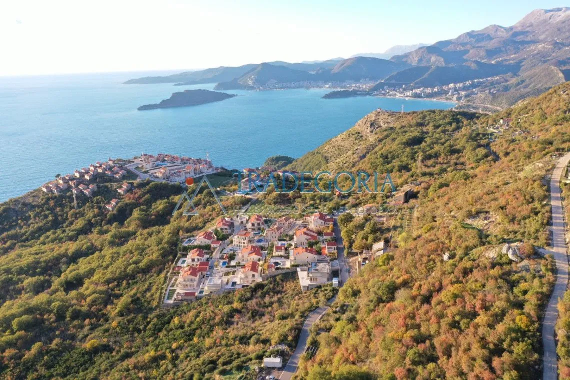 Prodaja, trosoban stan, 200m², Reževići, Budva