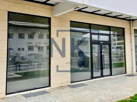 Rent, office space, 165m², Central Point, Podgorica - image 1