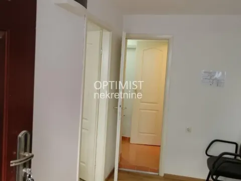 Izdavanje, jednosoban stan, 32m², Senjak, Beograd - image 3