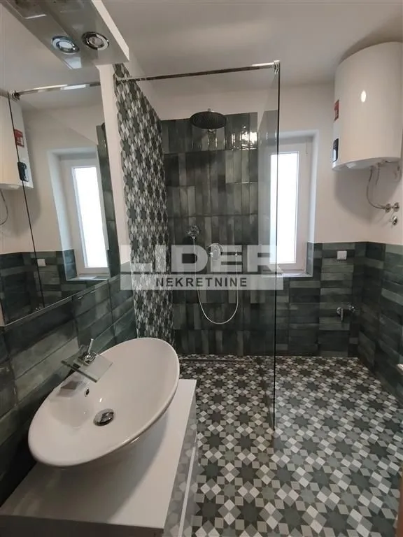 Sale, three bedroom apartment, 67m², Slavujev Venac, Zvezdara Sve Podlokacije
