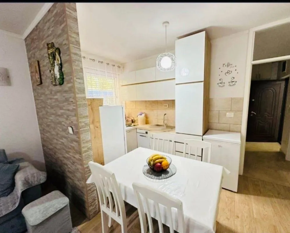 Prodaja, dvosoban stan, 48m², Sveta Vrača, Kotor