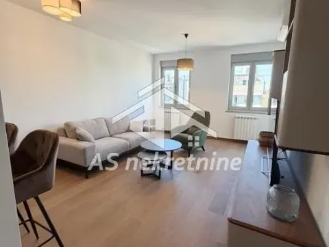 Izdavanje, trosoban stan, 68m², Tašmajdan, Palilula Sve Podlokacije - image 4