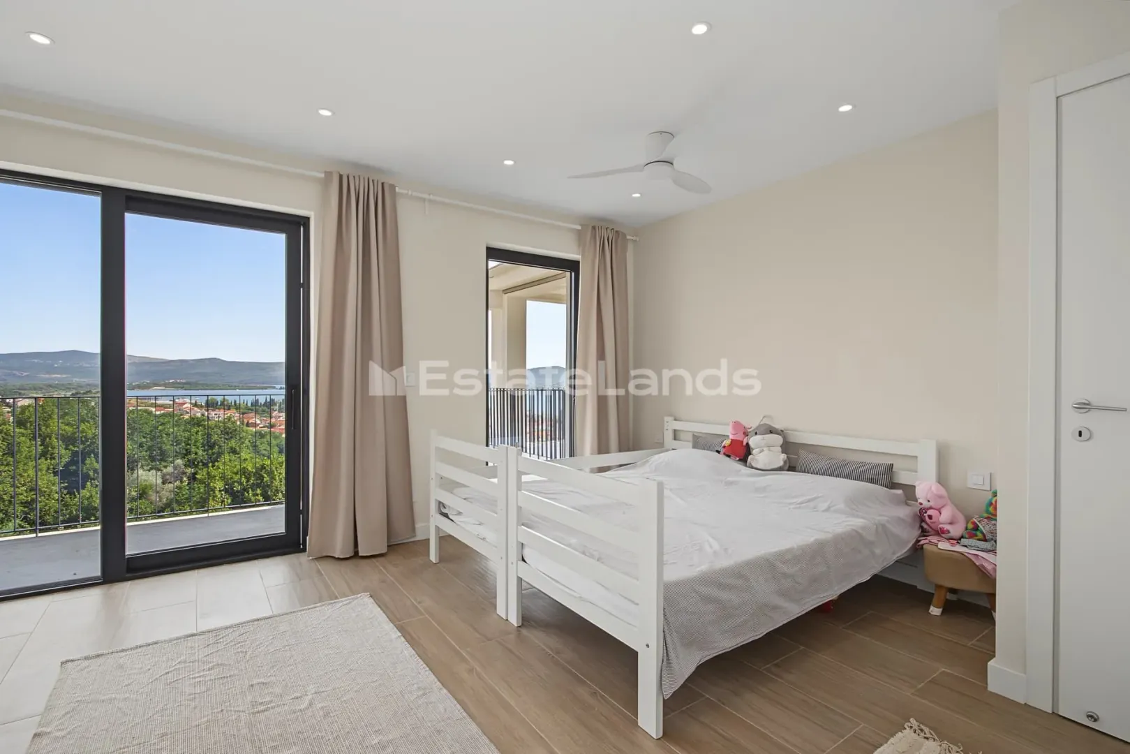 Prodaja, kuća, 220m², Tripovići, Tivat