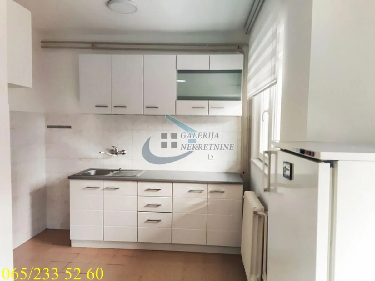 Rent, four bedroom apartment, 135m², Čukarica, Beograd
