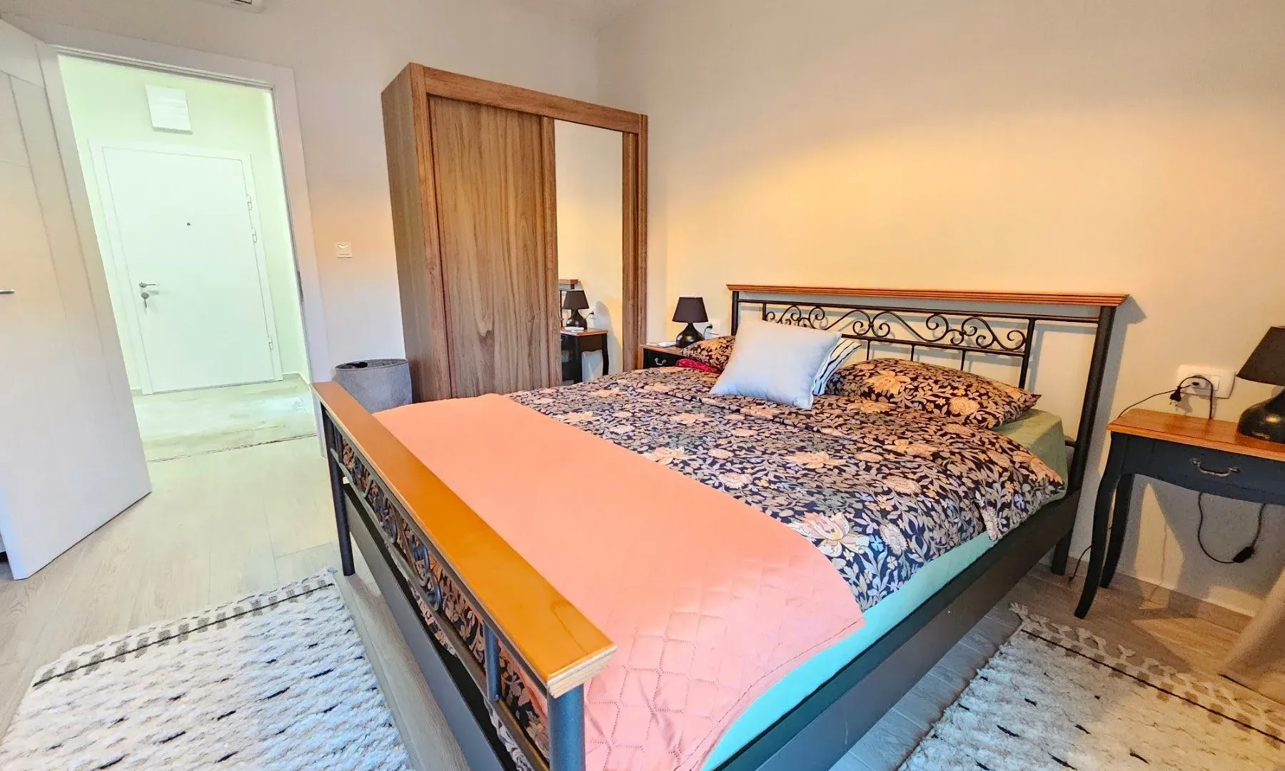 Rent, one bedroom apartment, 57m², Bečići, Budva