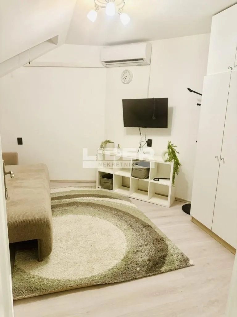 Prodaja, jednosoban stan, 33m², Obilićev Venac, Beograd