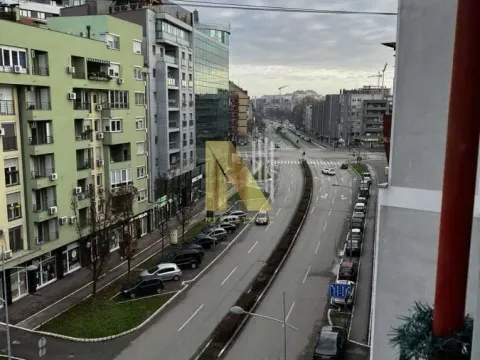 Izdavanje, trosoban stan, 71m², Grbavica, Novi Sad Sve Podlokacije - image 12