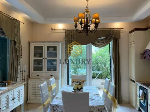 Rent, house, 230m², Bečići, Budva - image 11