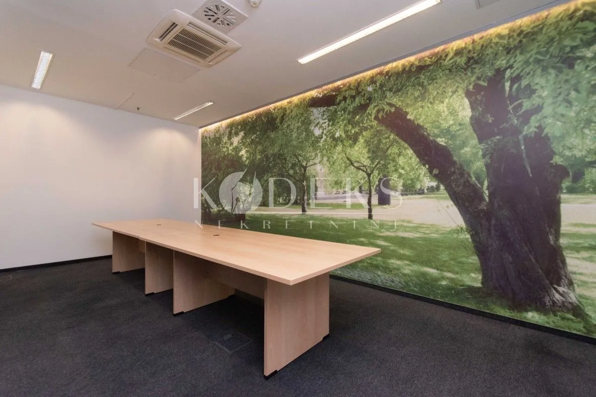 Rent, office space, 318m², Preko Morače, Podgorica