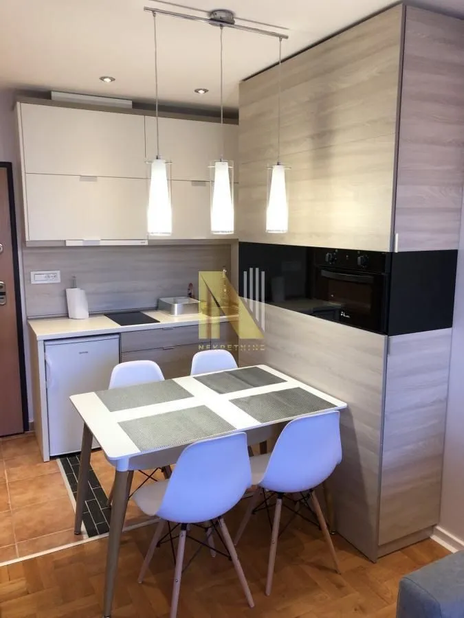 Izdavanje, dvosoban stan, 40m², Grbavica, Novi Sad Sve Podlokacije