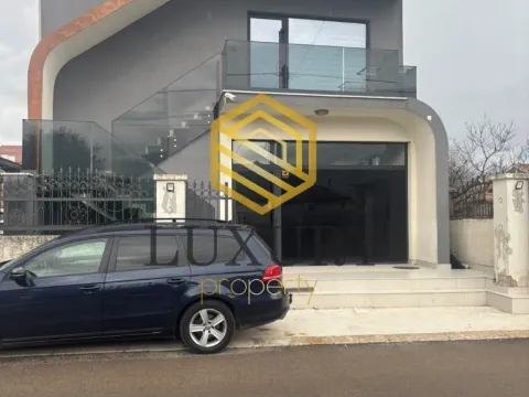 Izdavanje, poslovni prostor, 64m², Zagorič, Podgorica - image 11