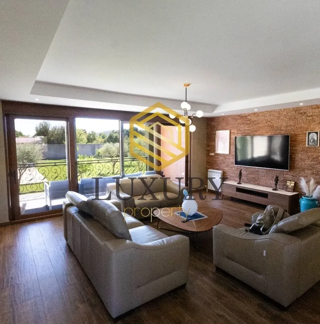 Izdavanje, kuća, 220m², Ćurilac, Danilovgrad