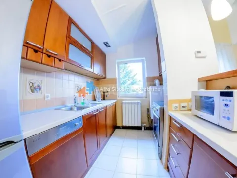 Rent, three bedroom apartment, 100m², Savski Venac, Beograd - image 3