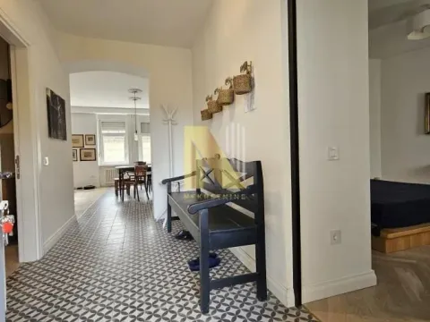 Izdavanje, trosoban stan, 110m², Centar, Novi Sad - image 6