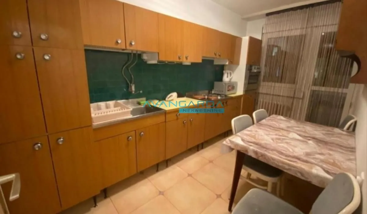 Izdavanje, stan, 68m², Kanarevo Brdo, Beograd