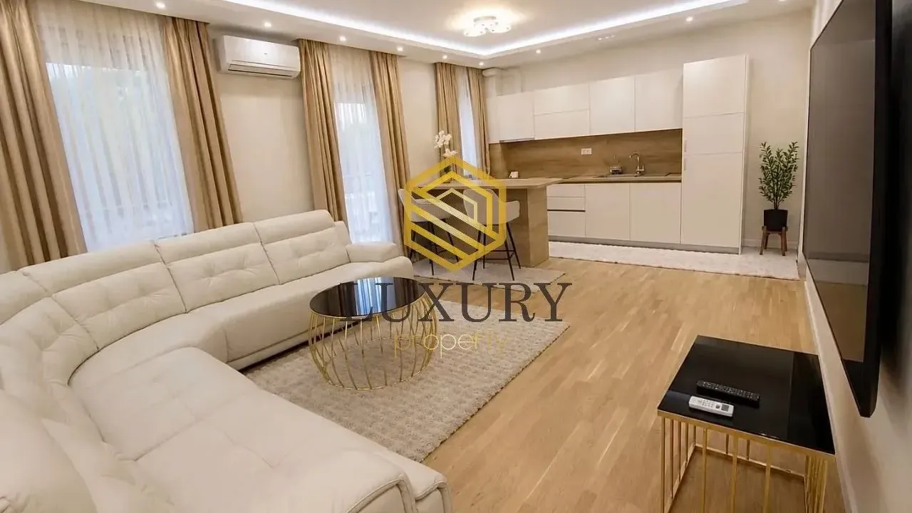 Izdavanje, dvosoban stan, 86m², Stara Varoš, Podgorica