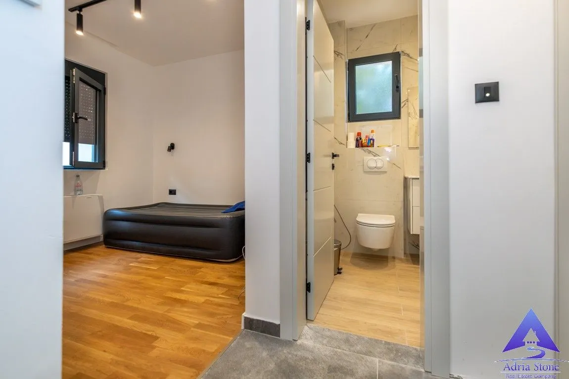 Rent, house, 180m², Podgorica, Crna Gora
