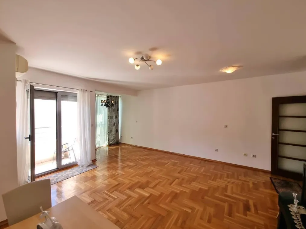 Prodaja, jednosoban stan, 54m², Centar, Budva