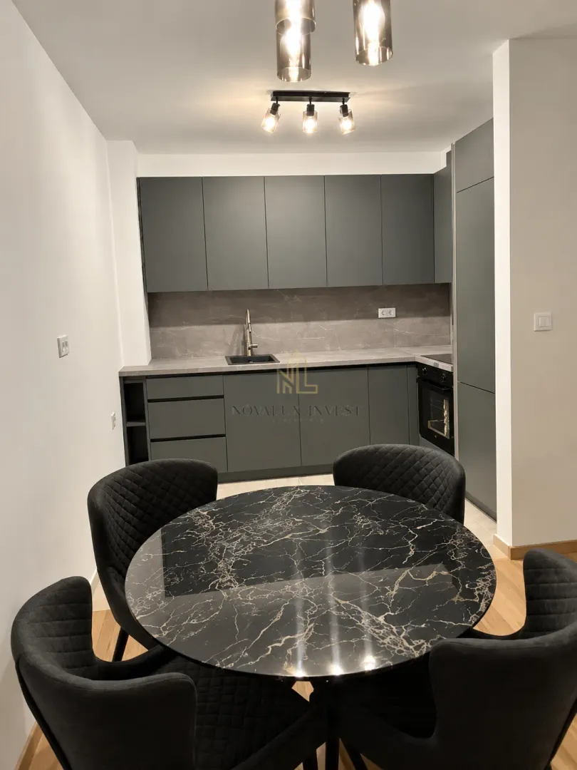 Izdavanje, dvosoban stan, 69m², City Kvart, Podgorica