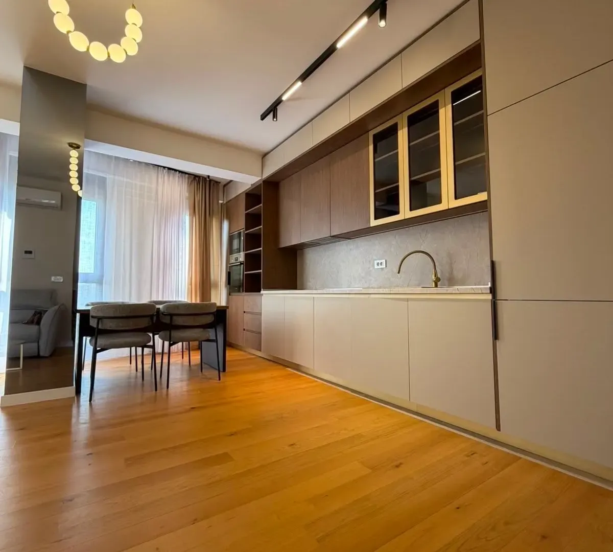 Stan-na-dan, jednosoban stan, 55m², Centar, Bar