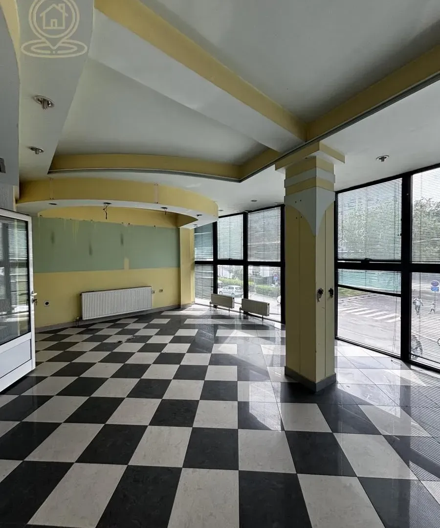 Rent, office space, 450m², Marger, Niš