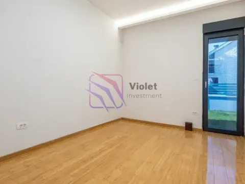 Rent, house, 160m², Dalmatinska ulica, Podgorica - image 12