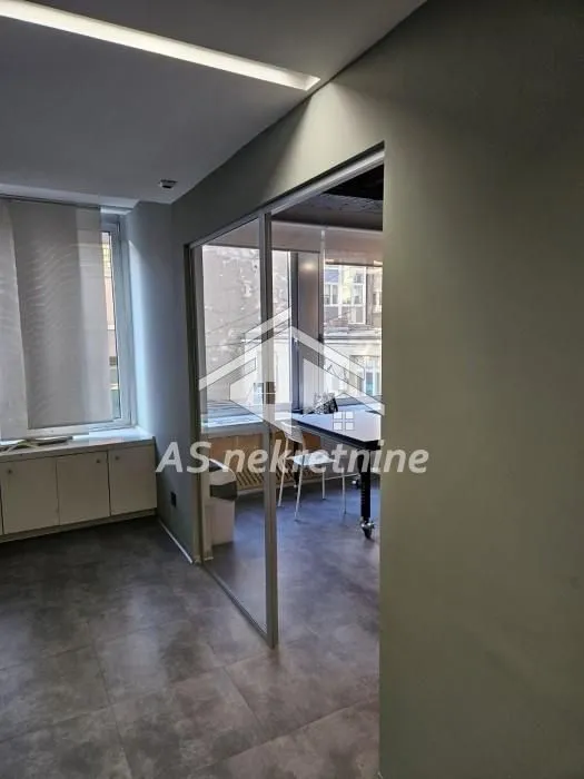 Rent, office space, 300m², Stari Grad, Beograd