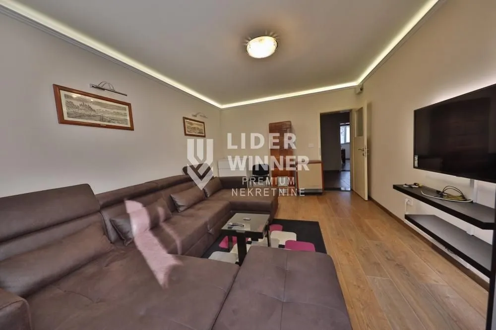 Prodaja, trosoban stan, 58m², Stari Grad, Beograd