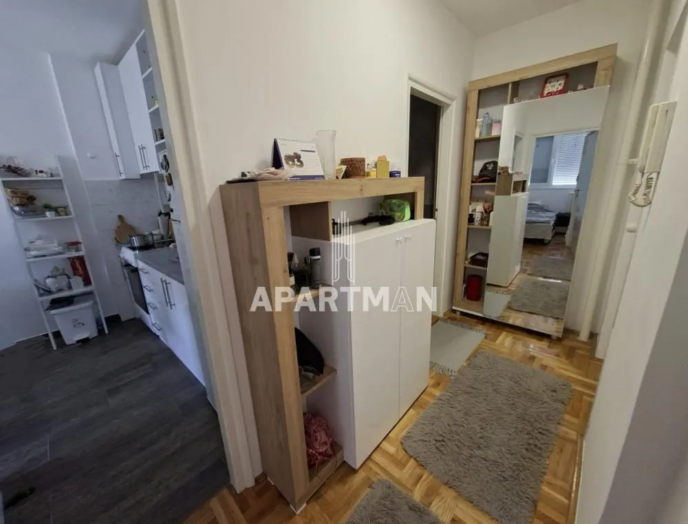 Prodaja, jednosoban stan, 41m², Novi Beograd Blok 1 Fontana, Novi Beograd Sve Podlokacije