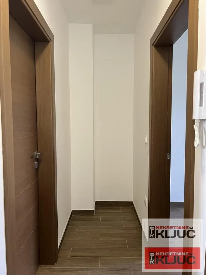 Prodaja, četvorosoban stan, 73m², Alibegovac, Petrovaradin