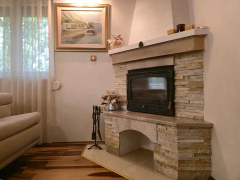 Rent, house, 184m², Velje Brdo, Podgorica - image 5