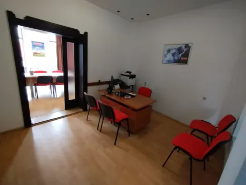 Rent, office space, 70m², Centar, Niš - image 10