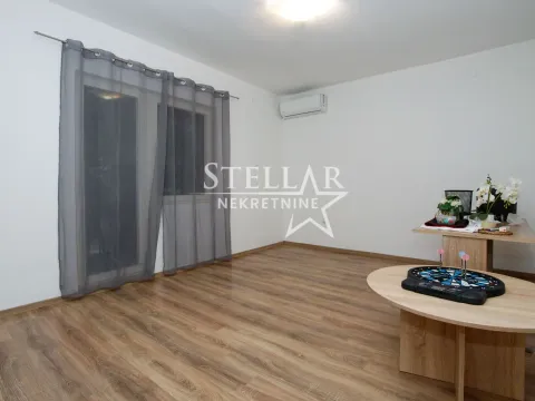 Izdavanje, poslovni prostor, 90m², Gorica C, Podgorica - image 8