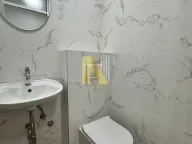 Izdavanje, trosoban stan, 105m², Centar, Novi Sad - image 13