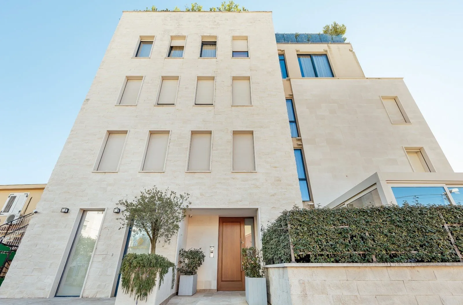 Prodaja, dvosoban stan, 103m², Centar, Tivat
