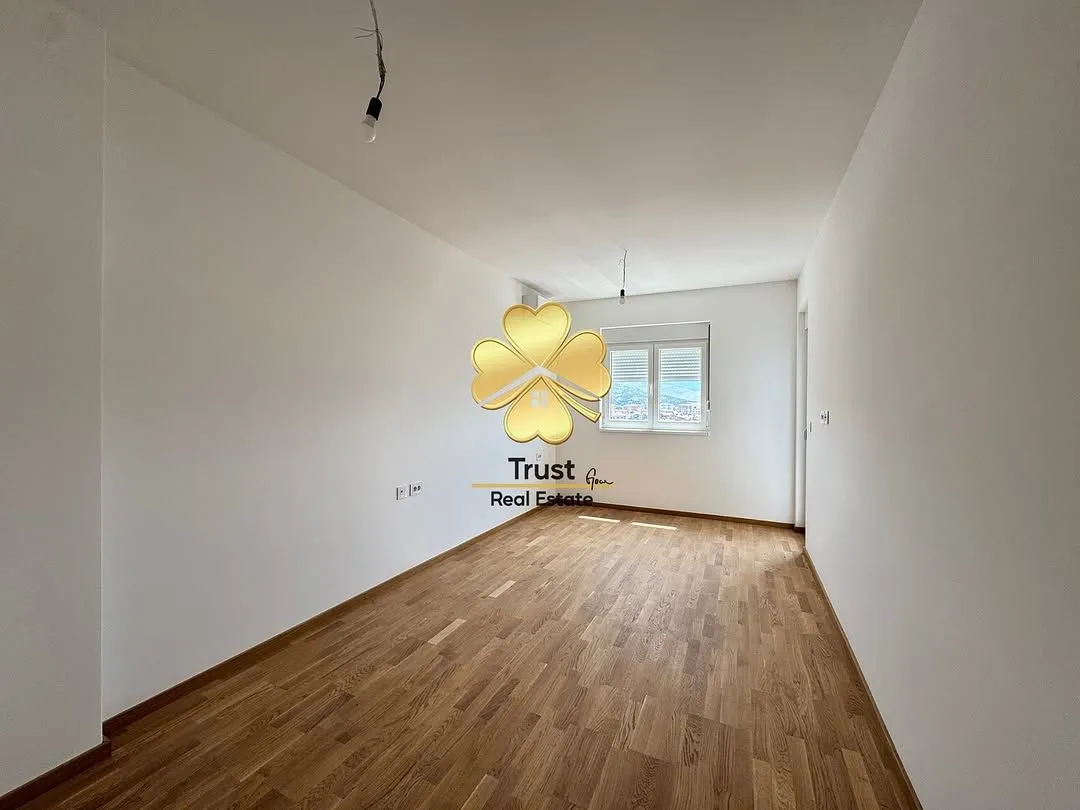 Prodaja, trosoban stan, 106m², Stari Aerodrom, Podgorica