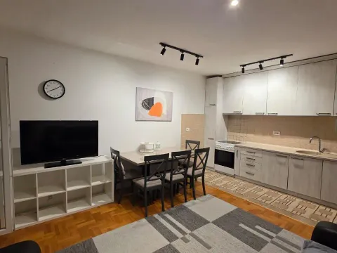 Sale, two bedroom apartment, 66m², Stari Aerodrom, Podgorica - image 2