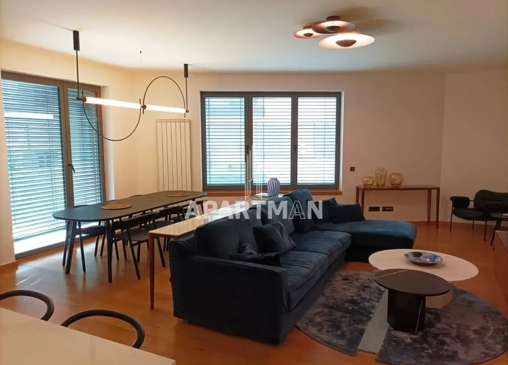 Rent, four bedroom apartment, 120m², Stari Grad, Beograd