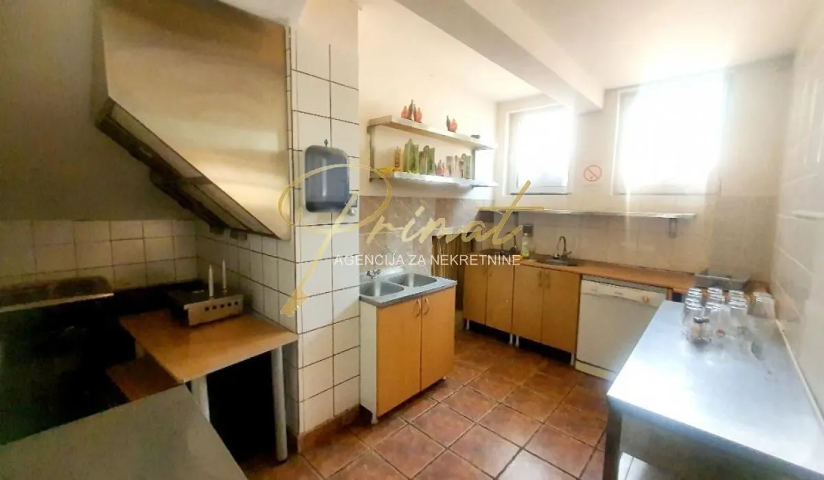 Prodaja, stan, 90m², Dušanovac, Voždovac Sve Podlokacije