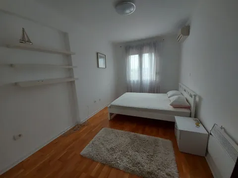 Rent, two bedroom apartment, 90m², Preko Morače, Podgorica - image 9