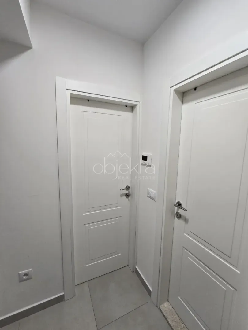 Prodaja, jednosoban stan, 68m², Tivat, Crna Gora