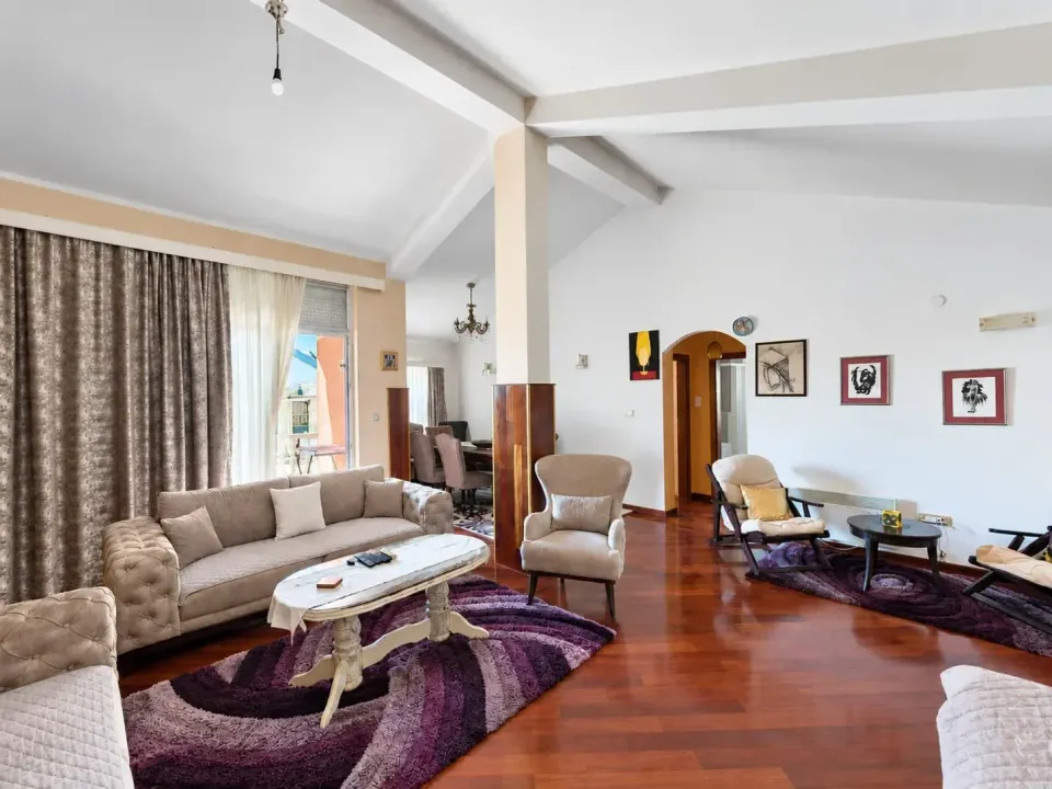 Rent, two bedroom apartment, 140m², Tivat, Crna Gora