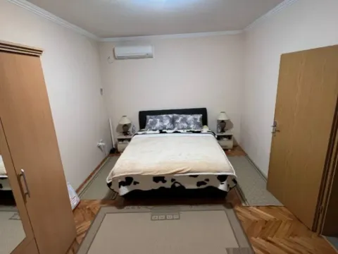 Prodaja, kuća, 236m², Tološi, Podgorica - image 9