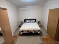 Prodaja, kuća, 236m², Tološi, Podgorica - image 9