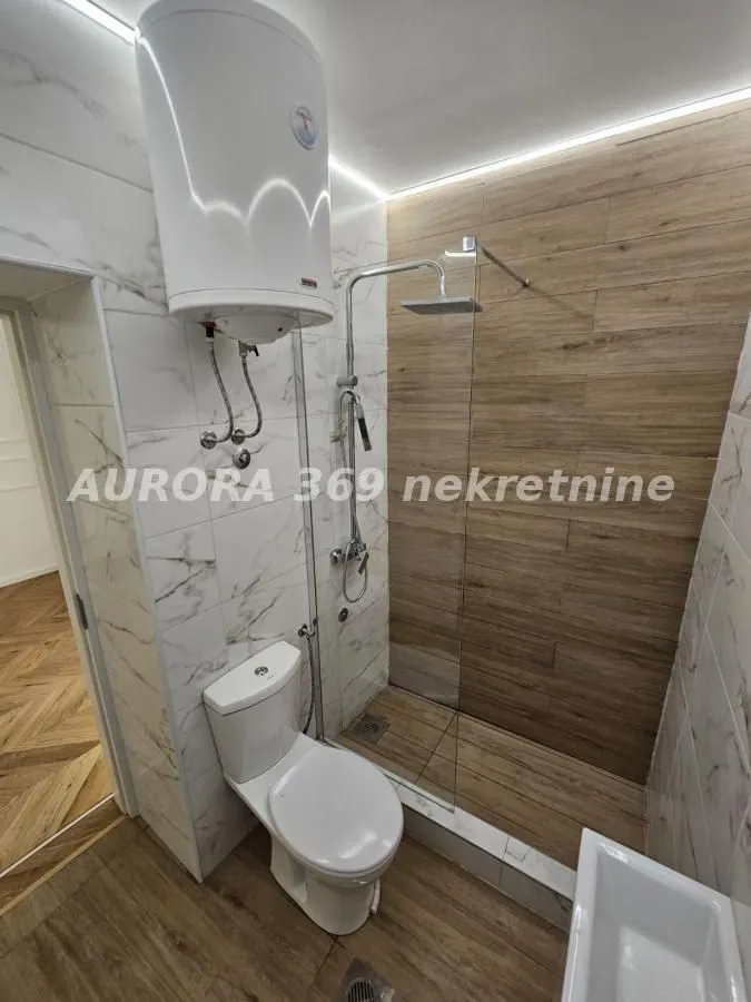 Prodaja, jednosoban stan, 21m², Stari grad, Novi Sad
