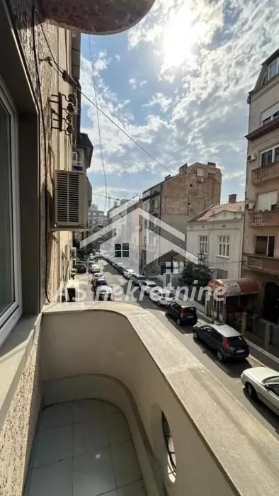 Rent, apartment, 223m², Kalenić Pijaca, Vračar Sve Podlokacije